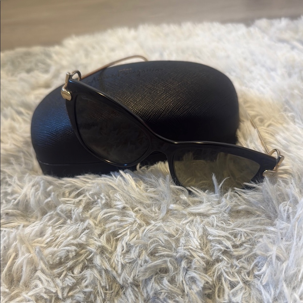 Stylish Black Sunglasses